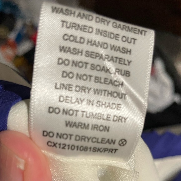 Cameo Blue and White Garment - Picture 12 of 12